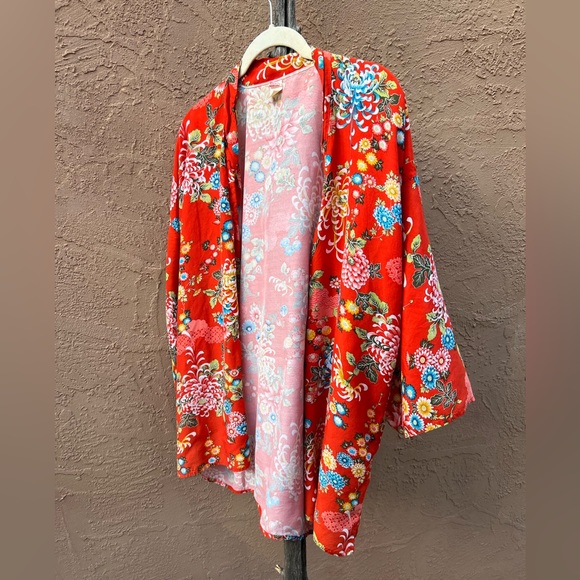 Vintage Japanese kimono red orange open front MADE IN JAPAN Rayon Flowers - Picture 2 of 6